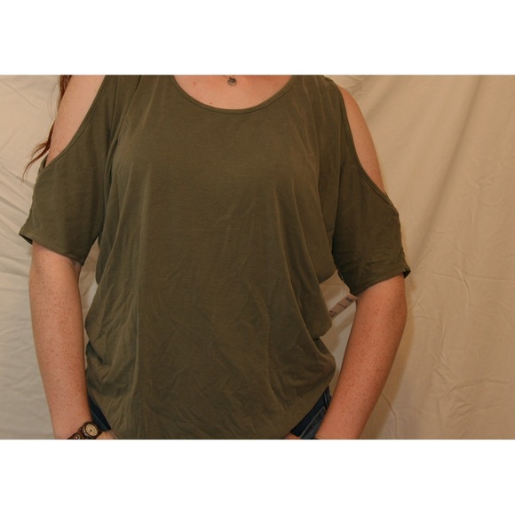 NEW WITH TAGS Green Envelope Open Shoulder Dress Shirt - Picture 2 of 4